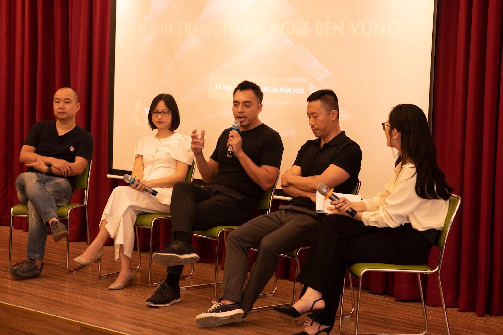 Nhìn lại hành trình LIXIL Talent Match Unitour 2 miền Bắc - Nam, 6 trường Đại học và những chia sẻ về hành trang hành nghề bền vững 53 3ApXqopxgKiJWQt0k8qwv7ZJJdl3hXU4aPRA0bN9pGn JhDnr5 yPhkdE7PT yiEv0EI 5 5mzok8qMbkaFF0WQKZWj4zloOR pSuxmFWDghnHZJlHJOTA jGVSqLBy7lI2NJ91j9nJq