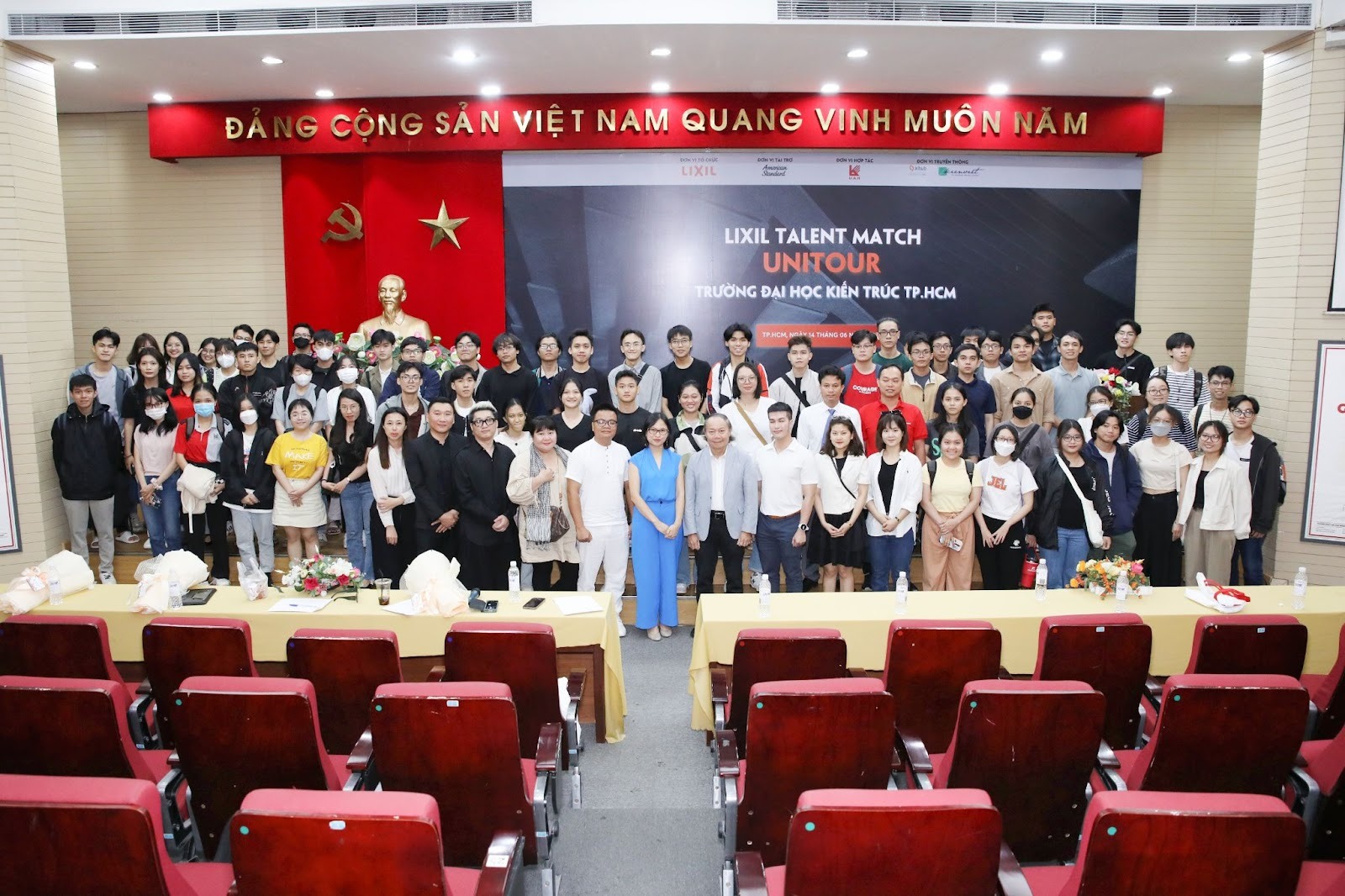 Nhìn lại hành trình LIXIL Talent Match Unitour 2 miền Bắc - Nam, 6 trường Đại học và những chia sẻ về hành trang hành nghề bền vững 49 OBJ22YjqPiVr0k1PhCrgVFgRPqBzW tMt WuamciR1gU4qSUpPtyEojlMfKsaGWFHT8FaukdP1cIVMFj4OkhrdFikHRsmtjHuOReVneWsFdVylZZzd9eewqChSb8j2LoKuO4rUo4jZNz